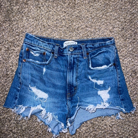 Abercrombie & Fitch Pants - Abercrombie & Fitch mom fit short